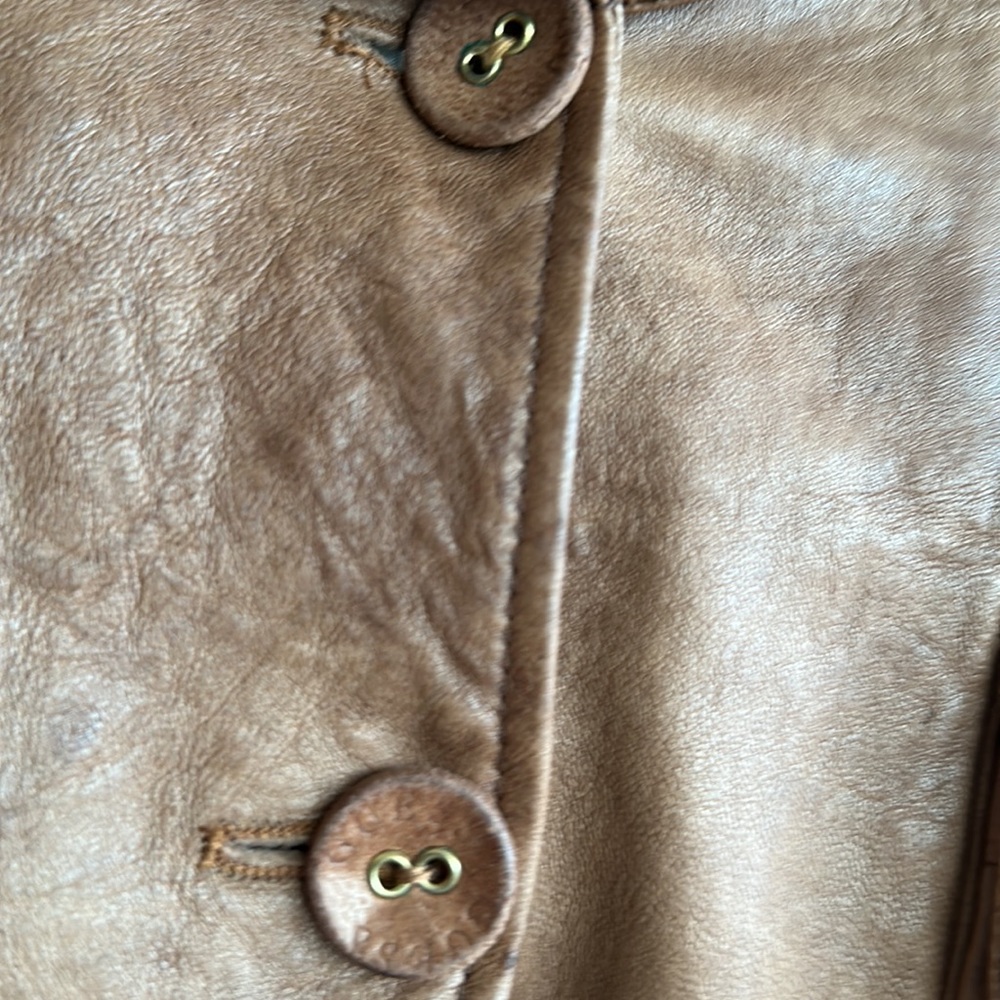 Leather jacket - Picture 9 of 12